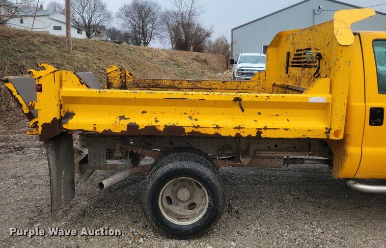 image for item NO9868 2005 Ford F350 dump bed pickup truck