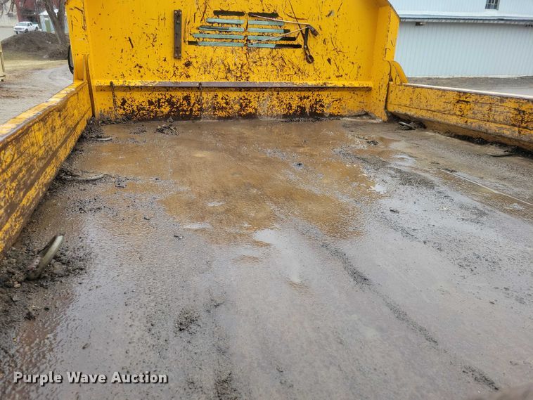 image for item NO9868 2005 Ford F350 dump bed pickup truck