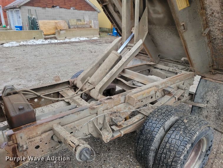 image for item NO9868 2005 Ford F350 dump bed pickup truck