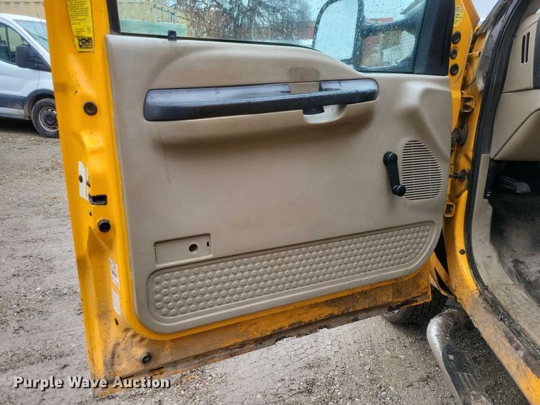 image for item NO9868 2005 Ford F350 dump bed pickup truck