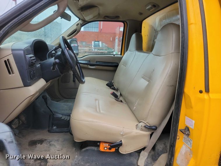 image for item NO9868 2005 Ford F350 dump bed pickup truck