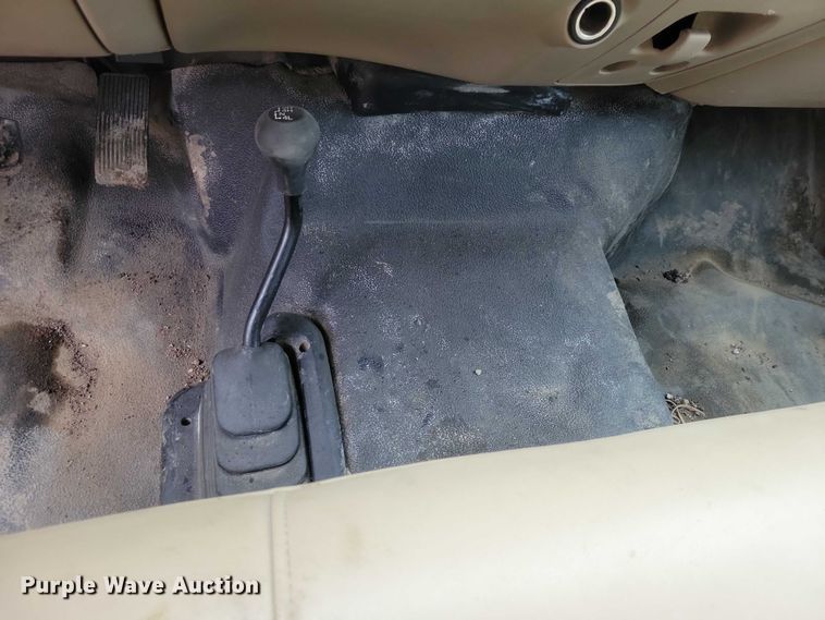 image for item NO9868 2005 Ford F350 dump bed pickup truck