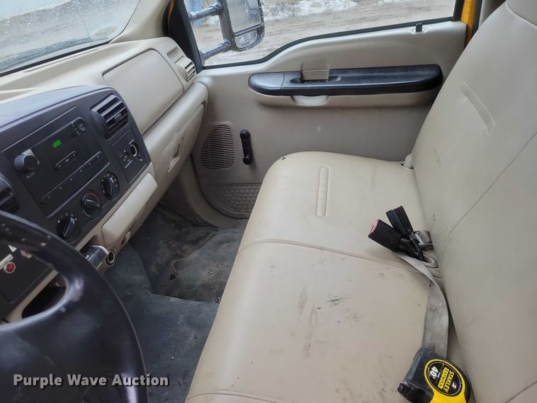 image for item NO9868 2005 Ford F350 dump bed pickup truck