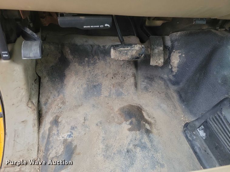 image for item NO9868 2005 Ford F350 dump bed pickup truck