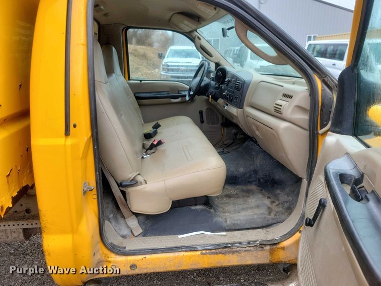 image for item NO9868 2005 Ford F350 dump bed pickup truck