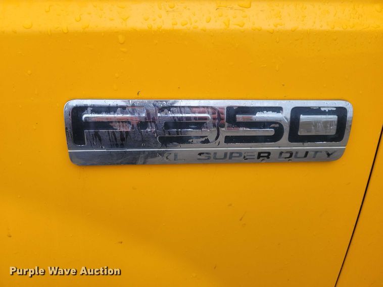 image for item NO9868 2005 Ford F350 dump bed pickup truck