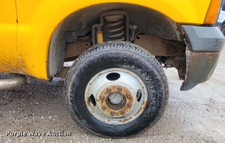 image for item NO9868 2005 Ford F350 dump bed pickup truck