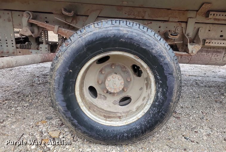 image for item NO9868 2005 Ford F350 dump bed pickup truck