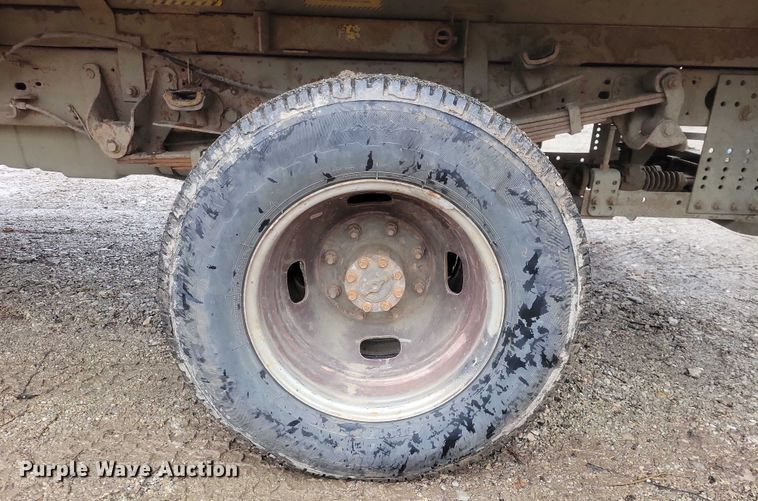 image for item NO9868 2005 Ford F350 dump bed pickup truck