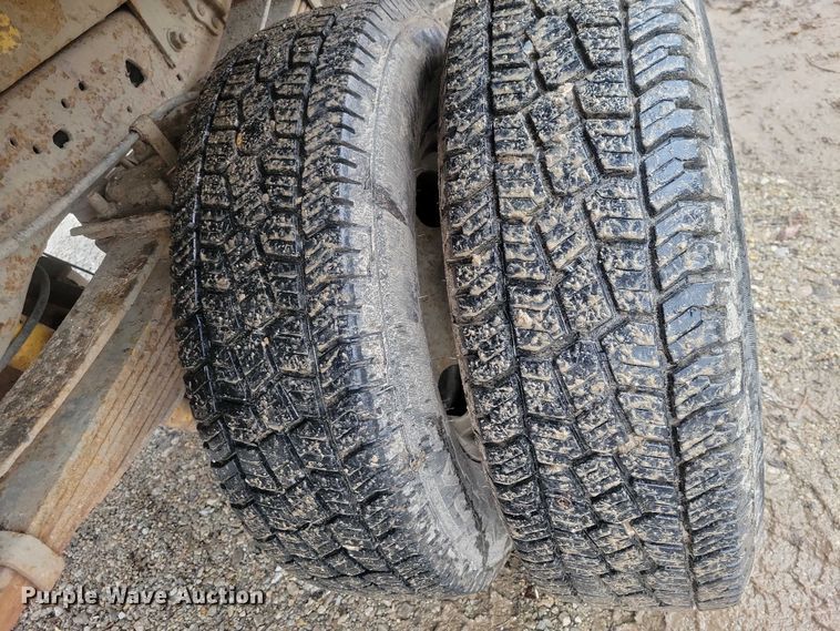 image for item NO9868 2005 Ford F350 dump bed pickup truck