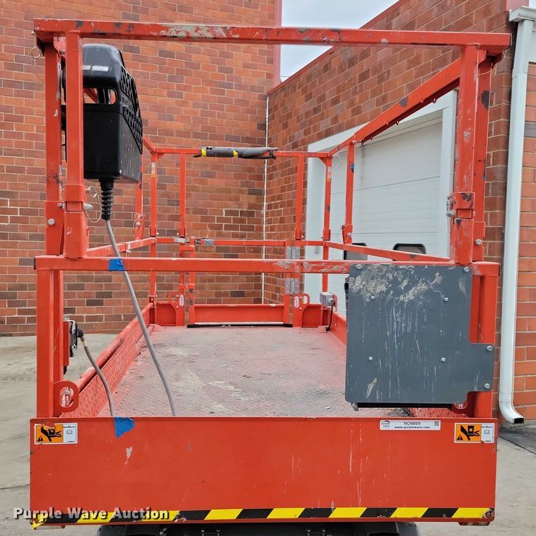image for item NO9869 2020 SkyJack SJ4726 scissor lift