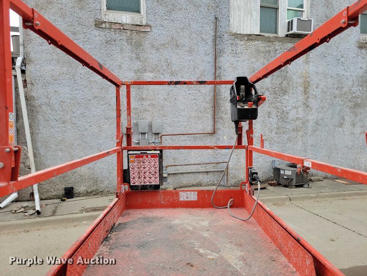 image for item NO9869 2020 SkyJack SJ4726 scissor lift