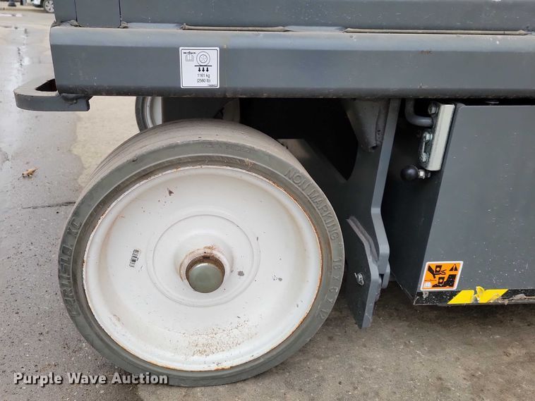 image for item NO9869 2020 SkyJack SJ4726 scissor lift