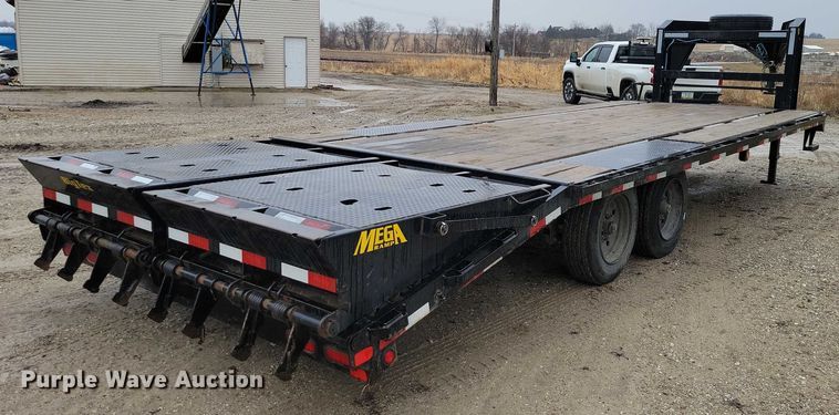 image for item NO9872 2022 BigTex 16GN equipment trailer