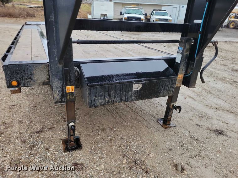 image for item NO9872 2022 BigTex 16GN equipment trailer