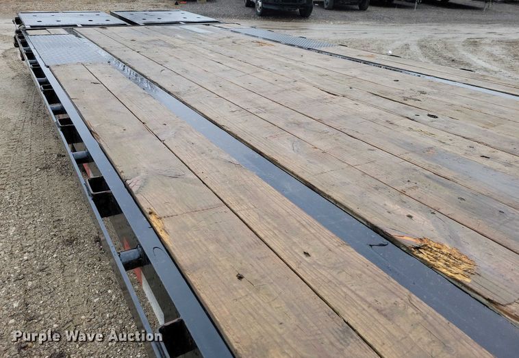 image for item NO9872 2022 BigTex 16GN equipment trailer