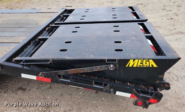image for item NO9872 2022 BigTex 16GN equipment trailer