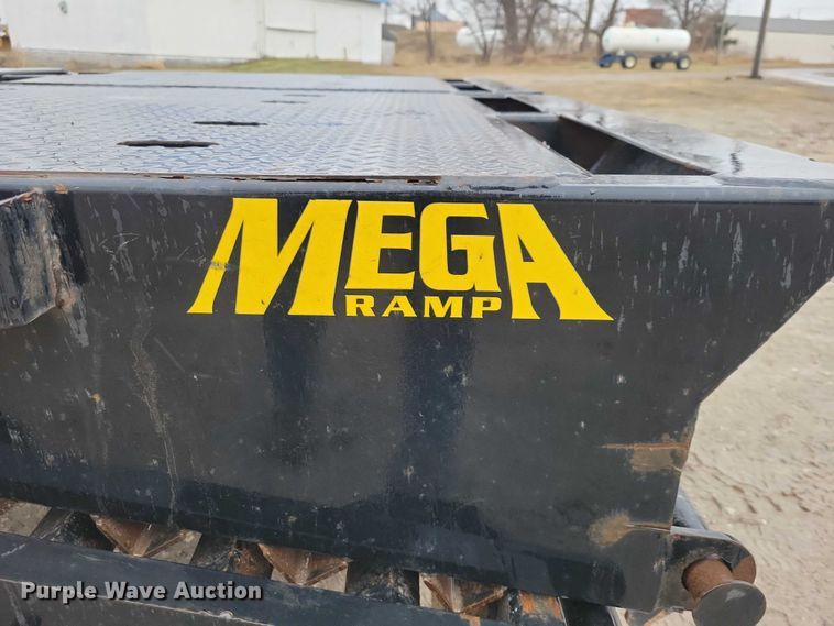 image for item NO9872 2022 BigTex 16GN equipment trailer