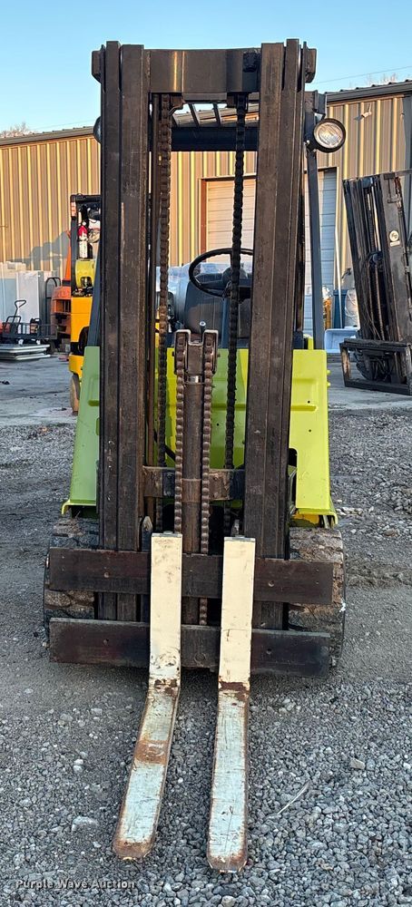 image for item OE9265 Clark GCX25 forklift