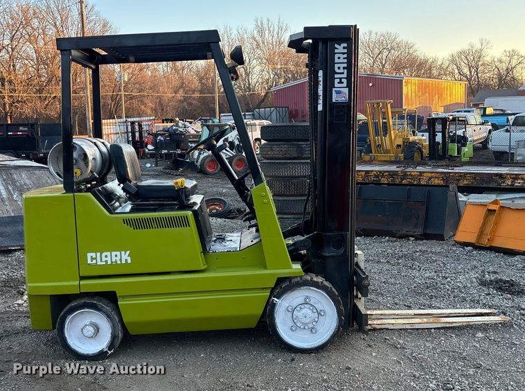 image for item OE9265 Clark GCX25 forklift