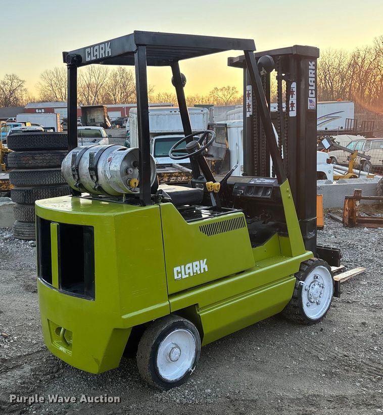 image for item OE9265 Clark GCX25 forklift