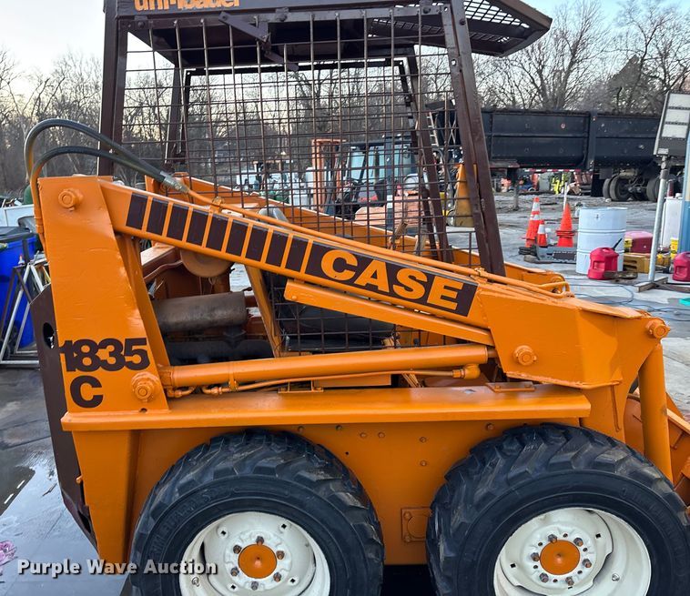 image for item OE9266 1980 Case 1835 C skid steer loader