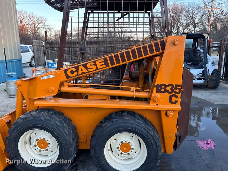 image for item OE9266 1980 Case 1835 C skid steer loader