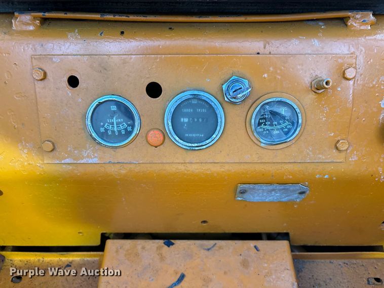 image for item OE9266 1980 Case 1835 C skid steer loader