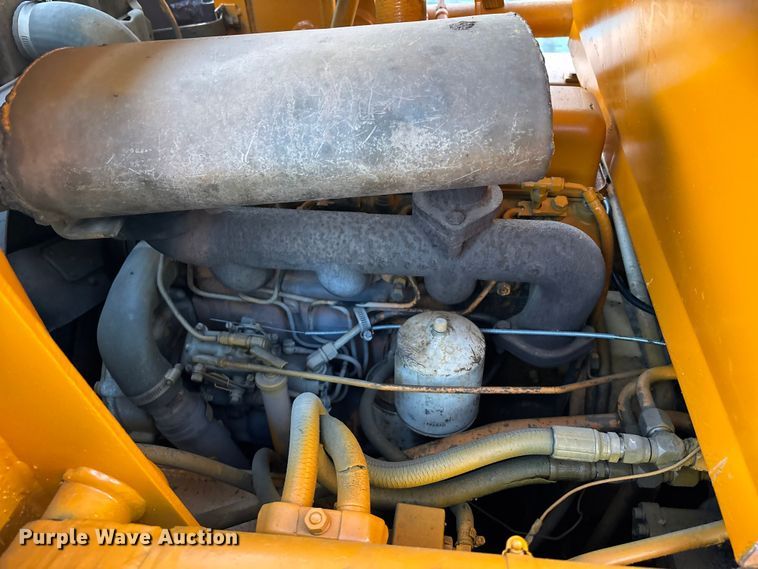 image for item OE9266 1980 Case 1835 C skid steer loader