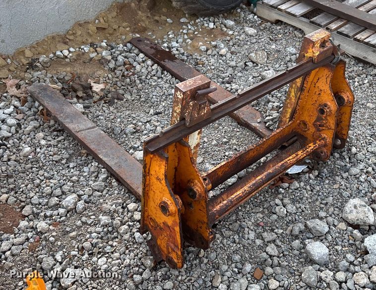 image for item OE9266 1980 Case 1835 C skid steer loader