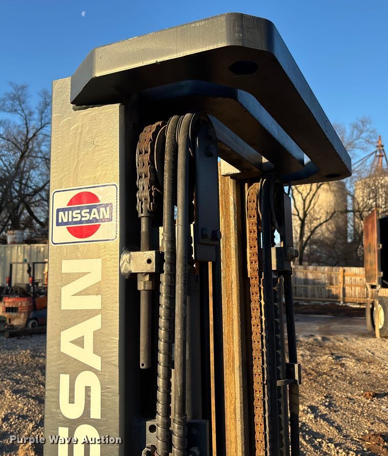 image for item OE9272 Nissan 50 forklift