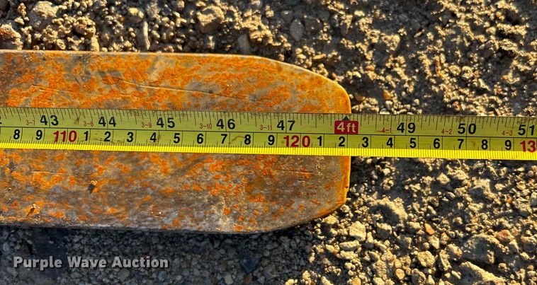 image for item OE9272 Nissan 50 forklift