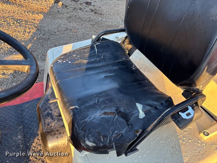 image for item OE9272 Nissan 50 forklift