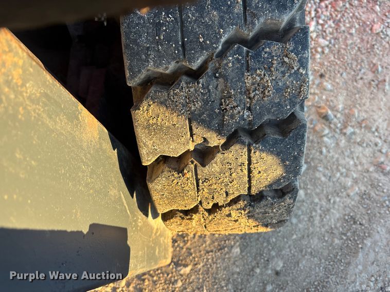 image for item OE9272 Nissan 50 forklift