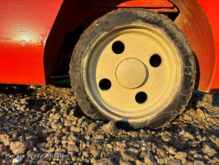 image for item OE9272 Nissan 50 forklift