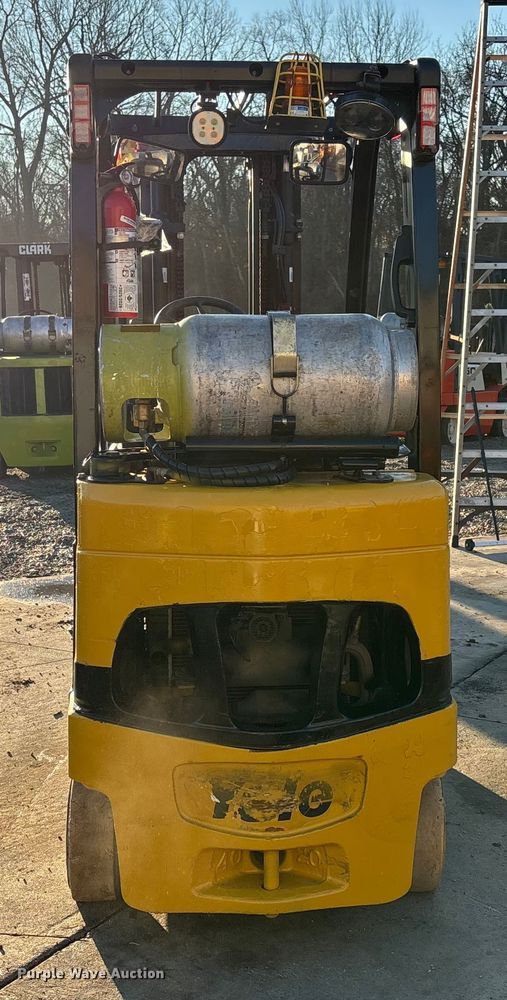 image for item OE9273 Yale Veracitor 40VX forklift