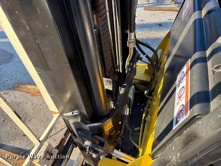 image for item OE9273 Yale Veracitor 40VX forklift