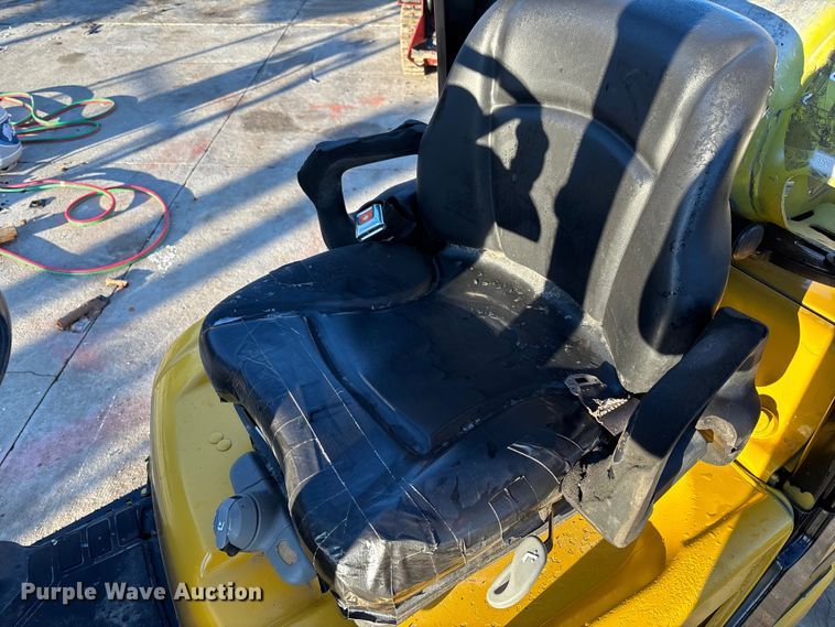 image for item OE9273 Yale Veracitor 40VX forklift