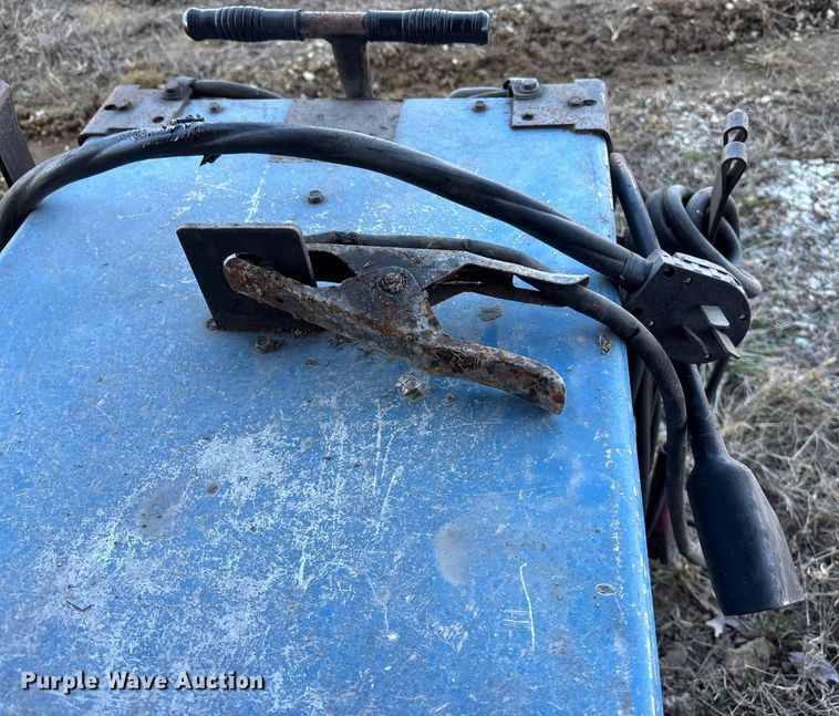 image for item OE9274 Miller Dialarc 250 welder