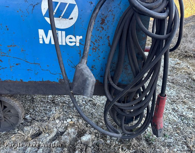image for item OE9274 Miller Dialarc 250 welder