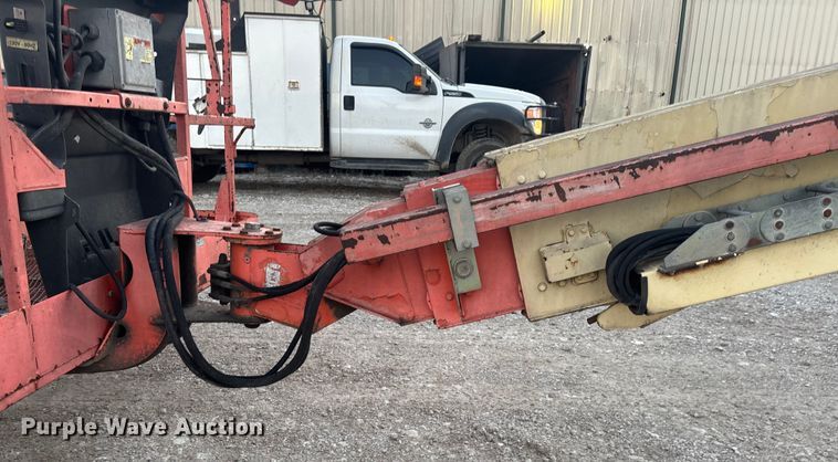 image for item OE9275 2001 JLG 600S boom lift