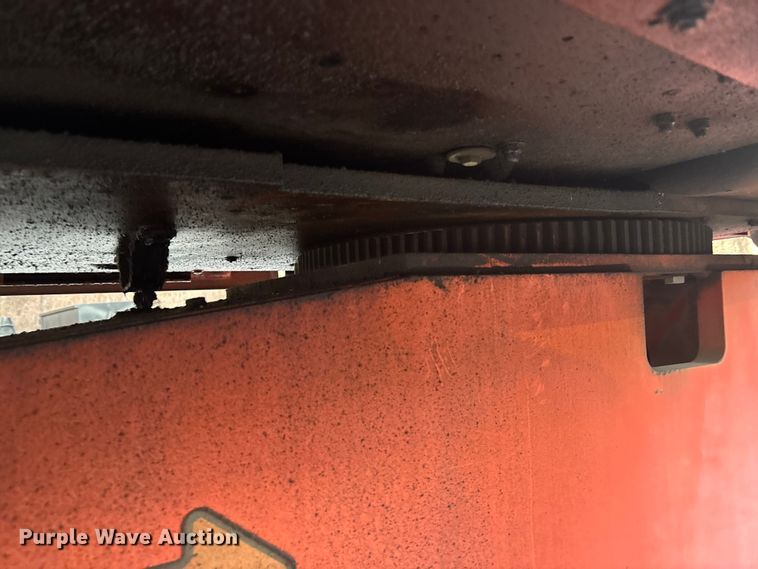 image for item OE9275 2001 JLG 600S boom lift