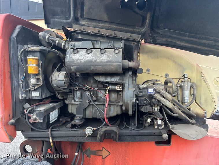 image for item OE9275 2001 JLG 600S boom lift