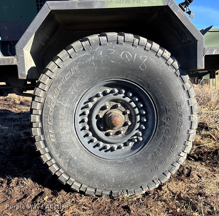 image for item OE9280 2001 Army MEP-802A generator