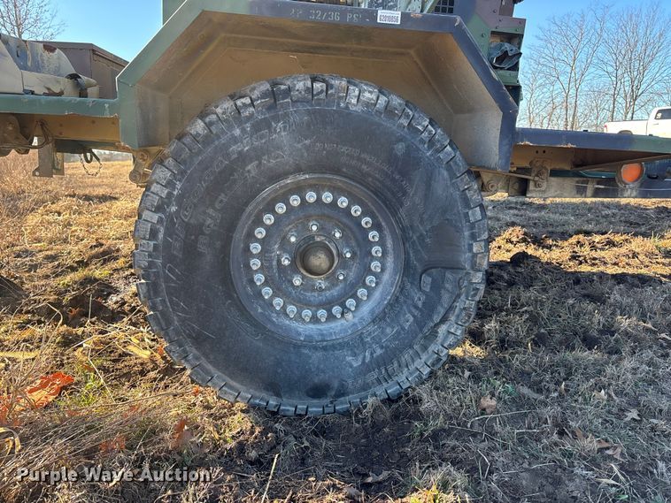 image for item OE9280 2001 Army MEP-802A generator