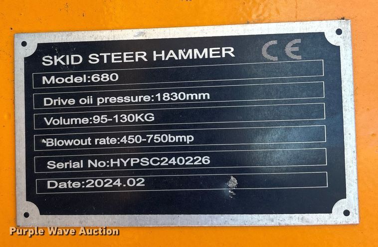 image for item OE9281 GIYI 680 skid steer breaker