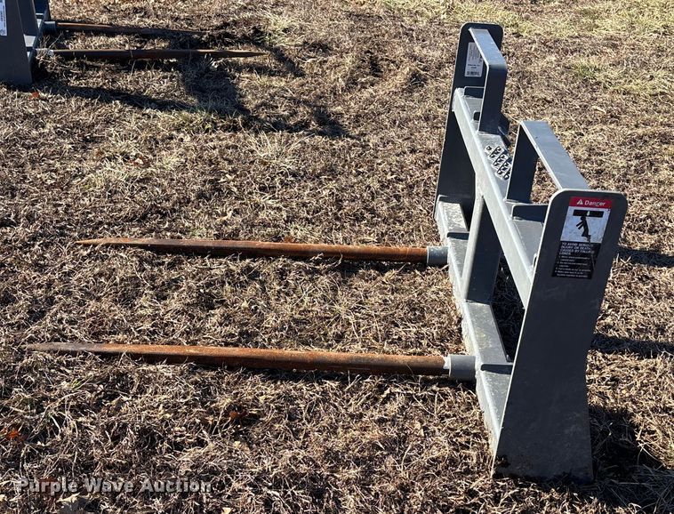 image for item OE9284 AGGO U249 skid steer bale spear