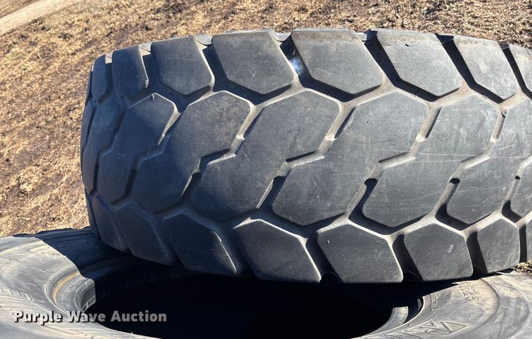 image for item OE9285 (5) 20.5R25 Bridgestone VJT wheel loader tires