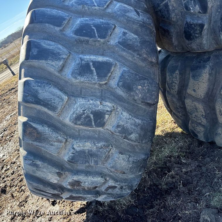 image for item OE9286 (3) 30/65R25 tires