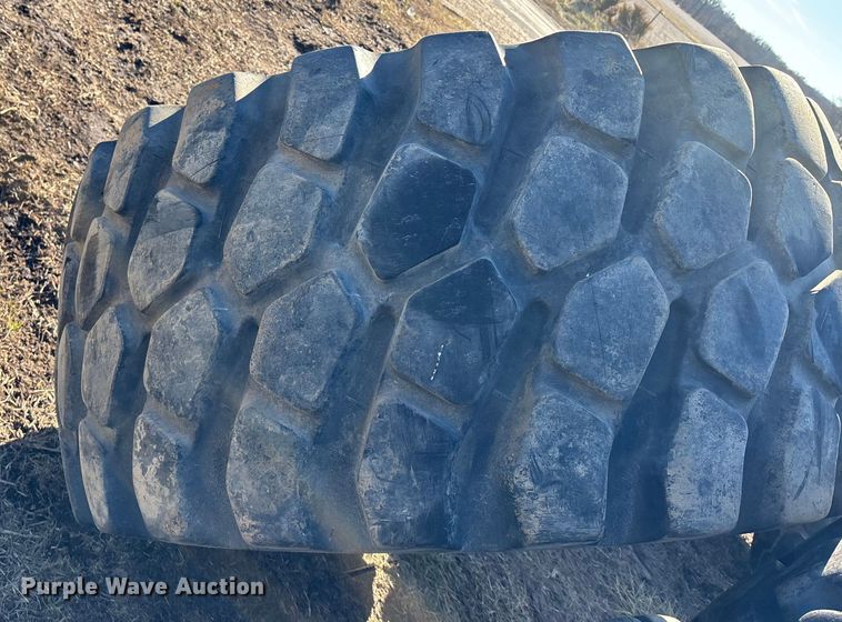 image for item OE9287 (3) 750/65R25